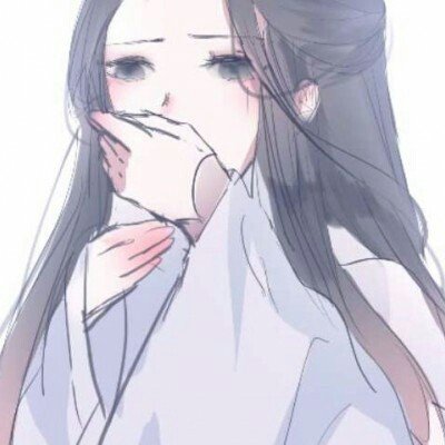 小学生雨中轮流背走失男孩报警